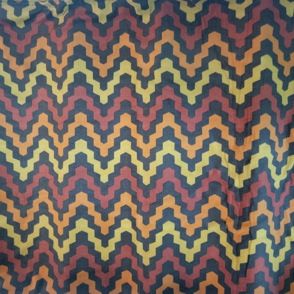 Chevron Patterned Throw Blanket - Picture 3 of 5
